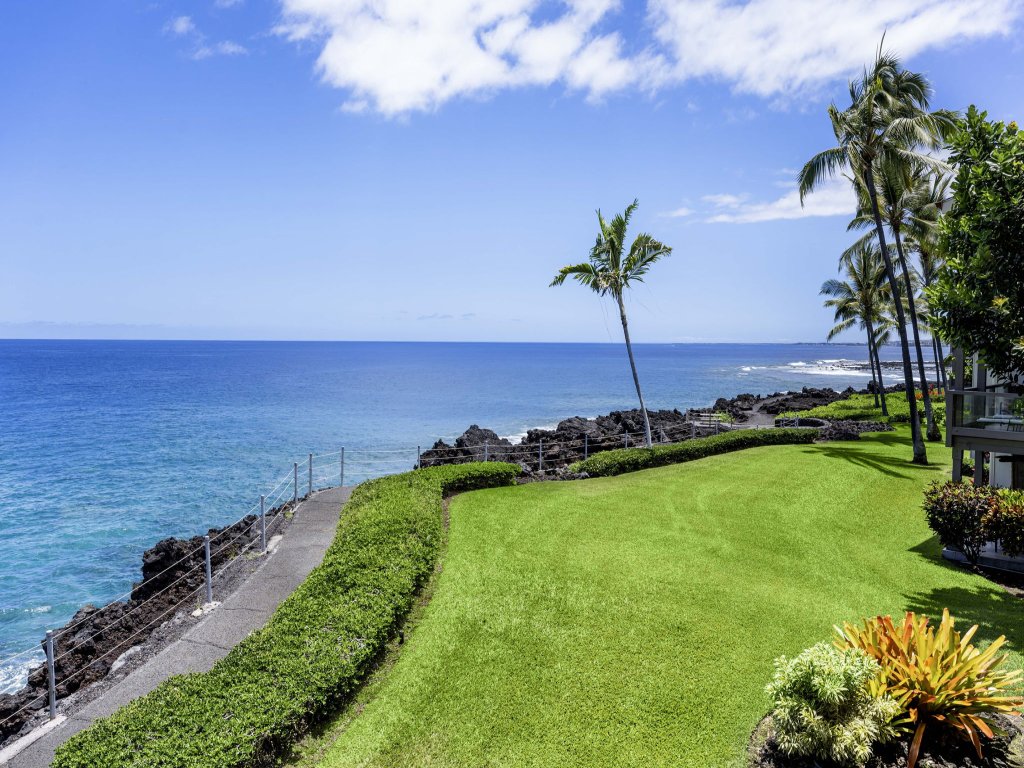 Keauhou Kona Surf & Racquet Club#3-202 Vacation Rental in Kailua Kona - RedAwning