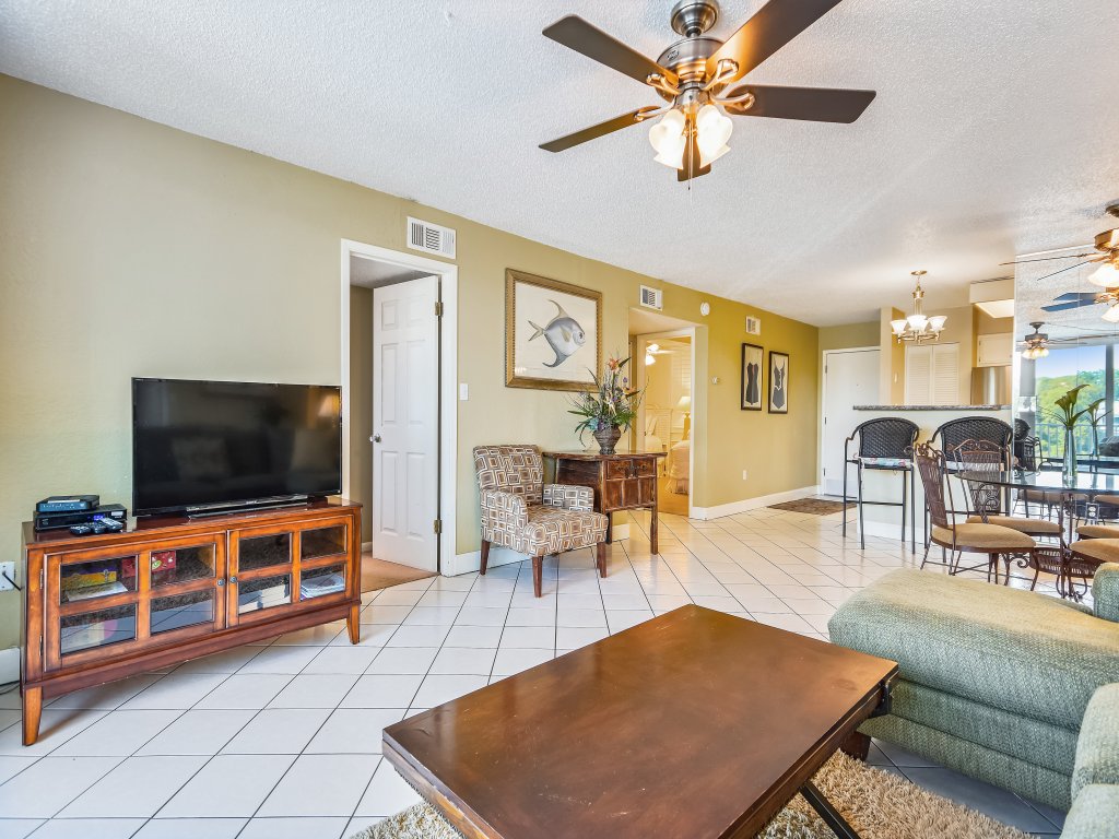 303C is a Beautiful 2 BR on the Harbor - Great Rates and use of Beach Caddy Vacation Rental in Destin - RedAwning