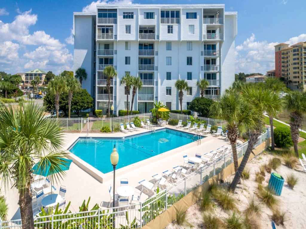 303C is a Beautiful 2 BR on the Harbor - Great Rates and use of Beach Caddy Vacation Rental in Destin - RedAwning
