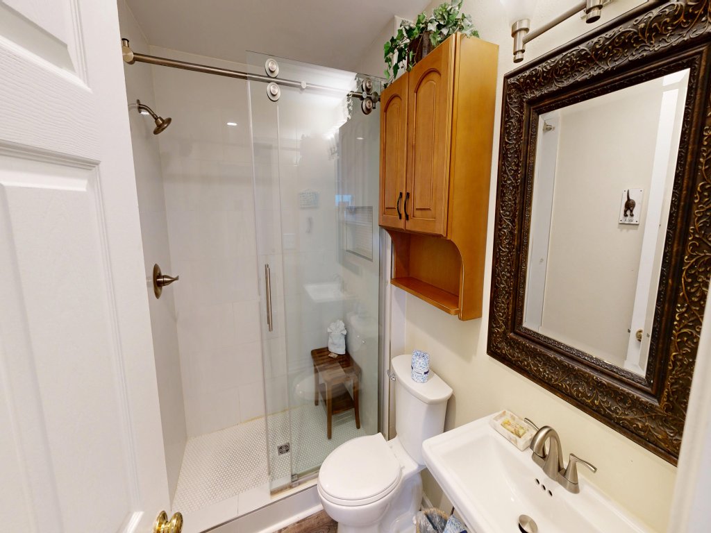 SPC 1119 - 1 BR on the Beachside of Sandpiper Cove - sleeps 4 Vacation Rental in Destin - RedAwning