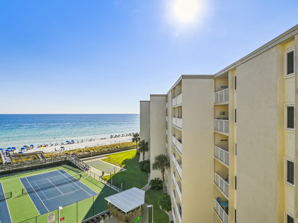 HSR 614 is a beautifully updated Gulf front 2 BR Vacation Rental in Destin - RedAwning