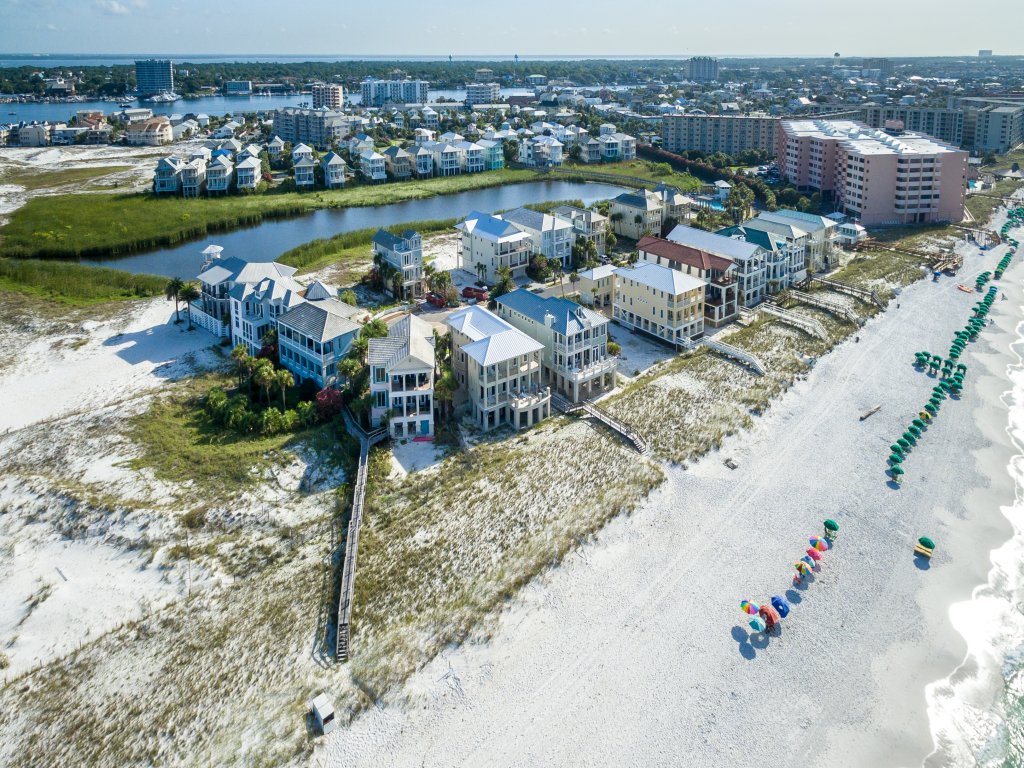 Magnolia House 309 is a Luxury 1 BR with Free Beach Service for 2 Vacation Rental in Destin - RedAwning