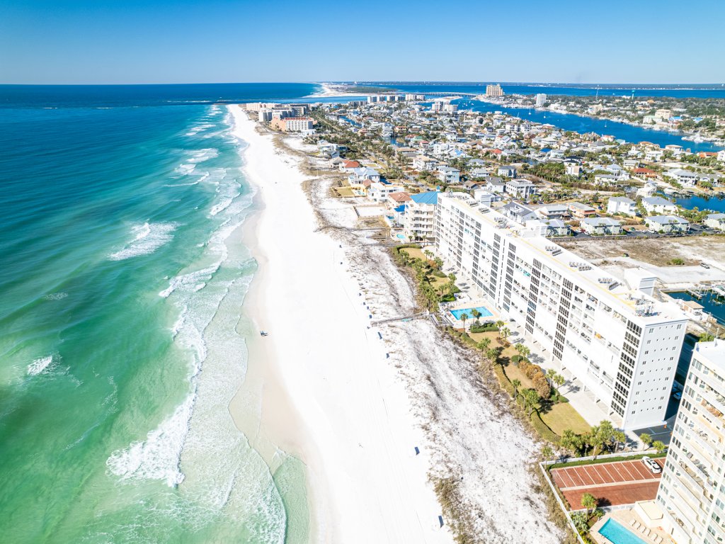 Oceania 307 - 3 BR 3 Ba - Gulf front! and almost 2000 sf Vacation Rental in Destin - RedAwning