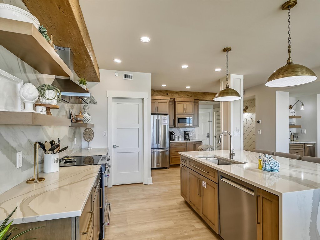 Oceania 307 - 3 BR 3 Ba - Gulf front! and almost 2000 sf Vacation Rental in Destin - RedAwning