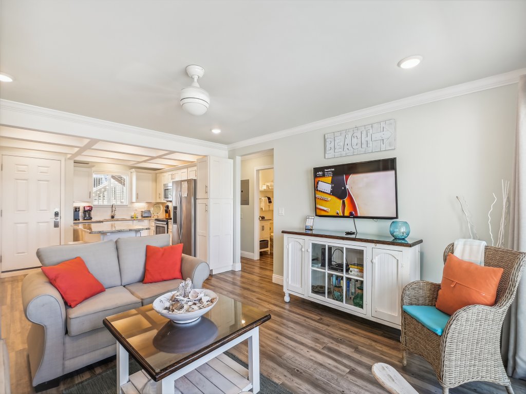 SPC 1129 - Completely Renovated unit modified into a 2 BR - Stunning Vacation Rental in Destin - RedAwning