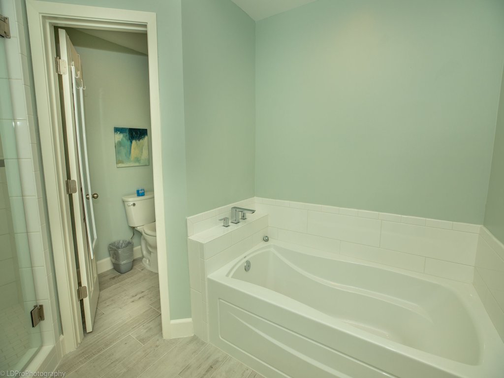 Oceania 106 - 3 BR 3 ba - almost 2000 sf - 40ft balcony to enjoy the view Vacation Rental in Destin - RedAwning