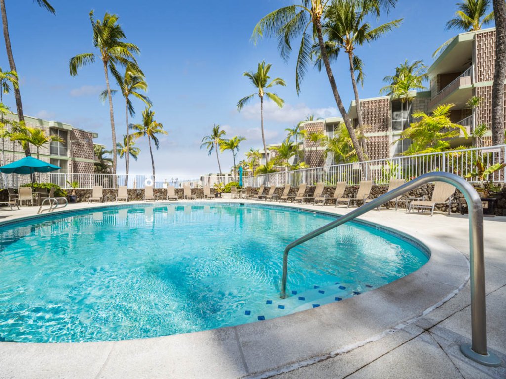 Alii Villas#340 Vacation Rental in Kailua Kona - RedAwning