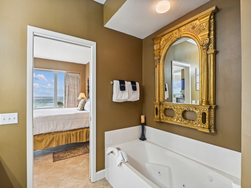 Oceania 204 - Gulf front 3 BR - sleeps 9 Vacation Rental in Destin - RedAwning