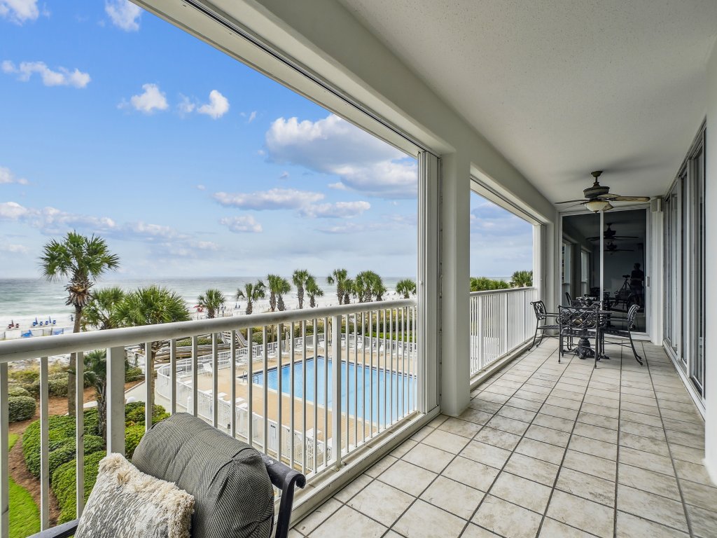 Oceania 204 - Gulf front 3 BR - sleeps 9 Vacation Rental in Destin - RedAwning