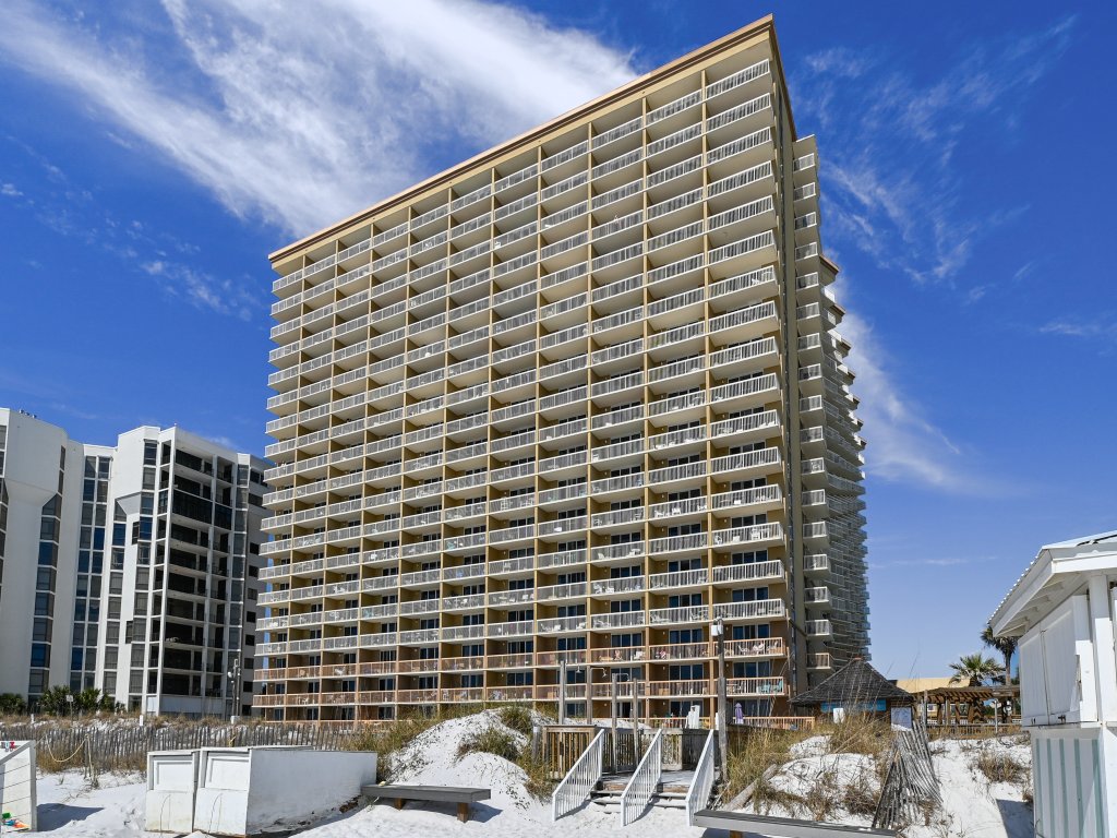 Pelican Beach 1811 is a Gulf front 1 BR that sleeps 6 - amazing views Vacation Rental in Destin - RedAwning