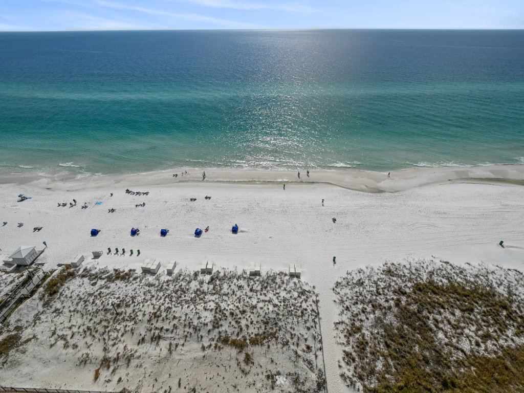 Pelican Beach 1811 is a Gulf front 1 BR that sleeps 6 - amazing views Vacation Rental in Destin - RedAwning