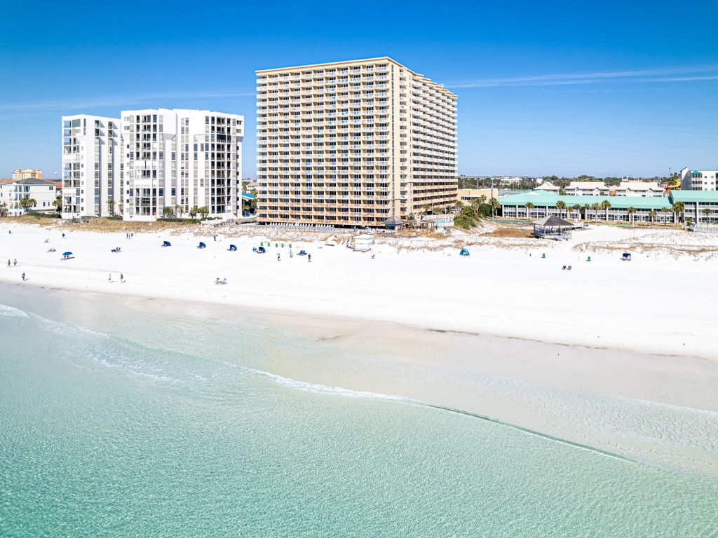 Pelican Beach 1811 is a Gulf front 1 BR that sleeps 6 - amazing views Vacation Rental in Destin - RedAwning