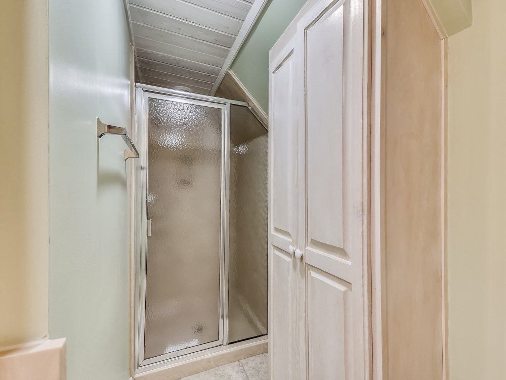 SPC 12 is a 3 BR Villas that sleeps 10 on the lake Vacation Rental in Destin - RedAwning
