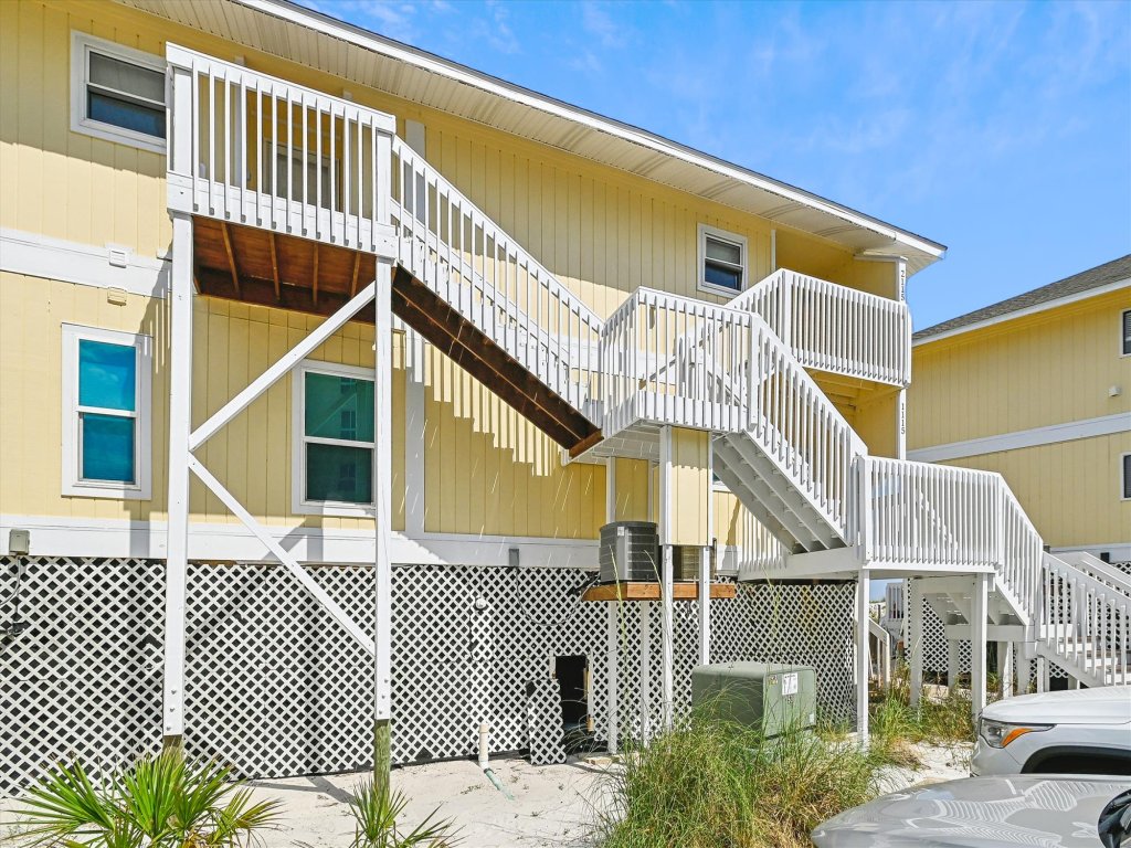 Stunning Gulf Front 3 BR - steps away from the beach - completely renovated Vacation Rental in Destin - RedAwning