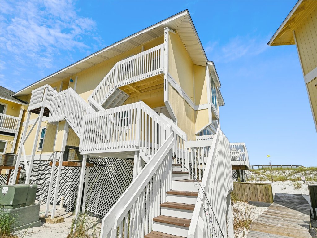 Stunning Gulf Front 3 BR - steps away from the beach - completely renovated Vacation Rental in Destin - RedAwning