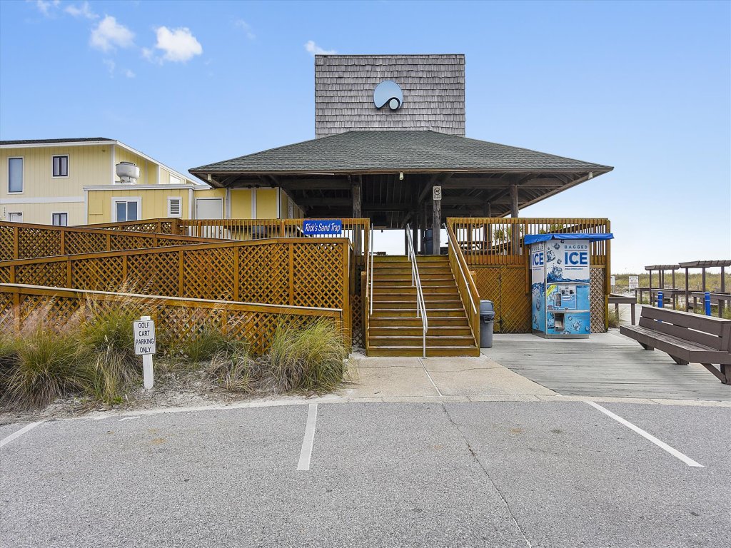 Stunning Gulf Front 3 BR - steps away from the beach - completely renovated Vacation Rental in Destin - RedAwning