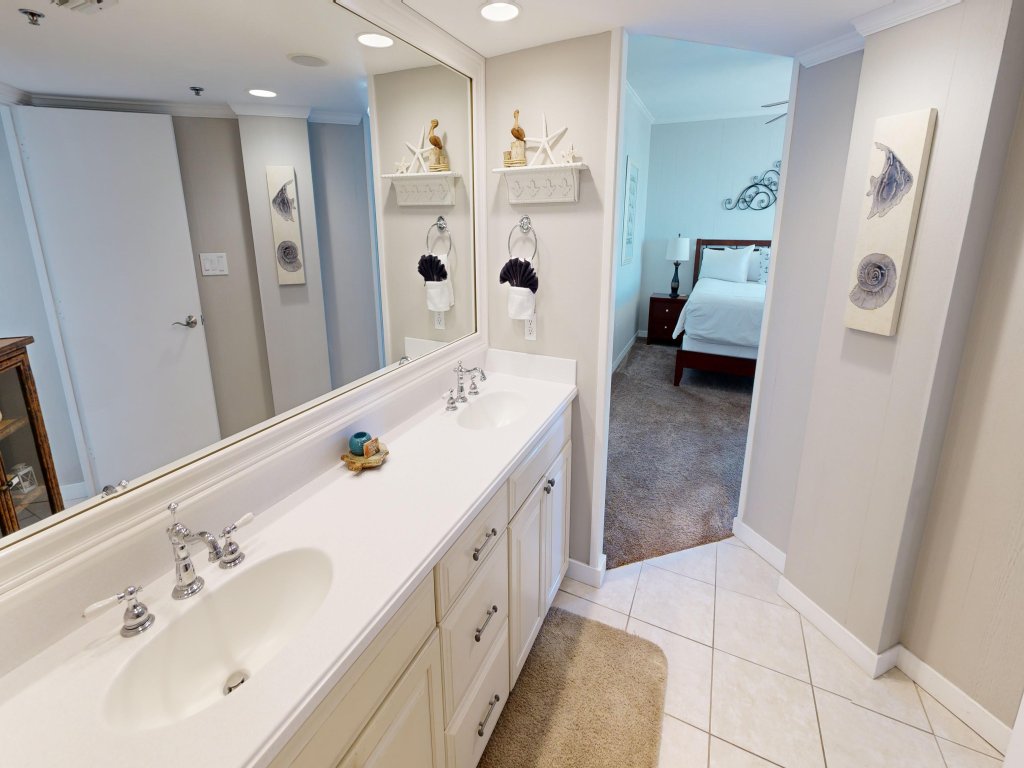 East Pass 305 is a 2 BR on the Pass and absolutely gorgeous - Amazing Sunset Vacation Rental in Destin - RedAwning