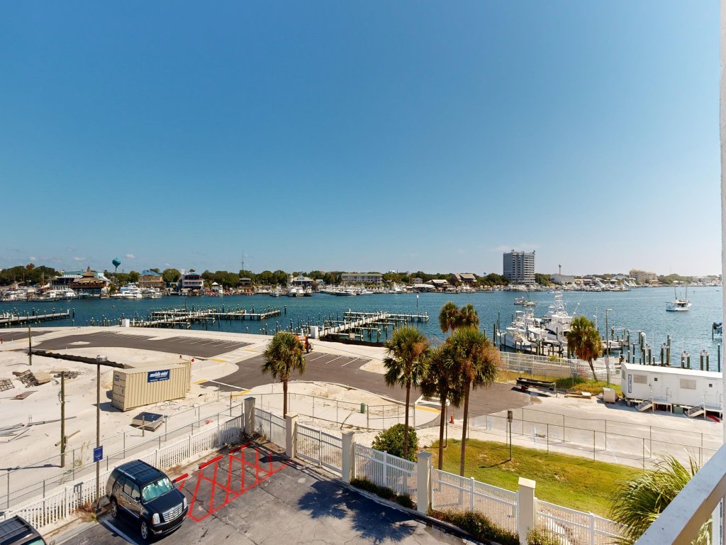 East Pass 305 is a 2 BR on the Pass and absolutely gorgeous - Amazing Sunset Vacation Rental in Destin - RedAwning