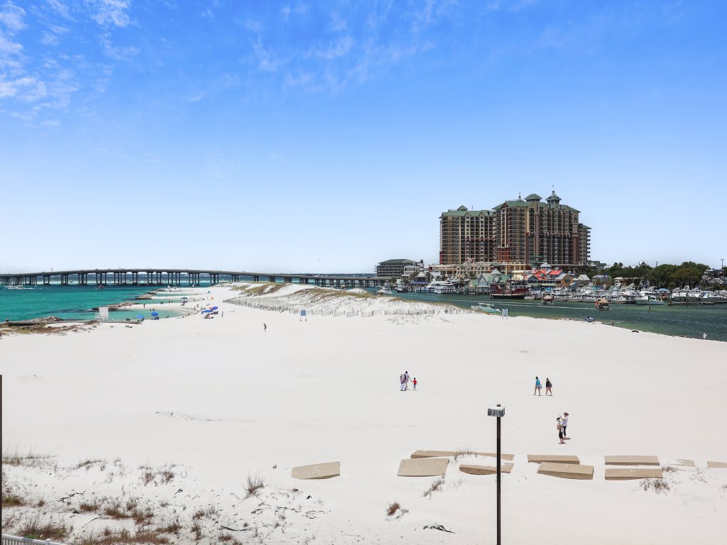 East Pass 305 is a 2 BR on the Pass and absolutely gorgeous - Amazing Sunset Vacation Rental in Destin - RedAwning