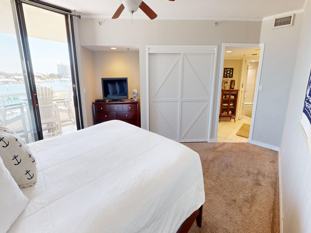 East Pass 305 is a 2 BR on the Pass and absolutely gorgeous - Amazing Sunset Vacation Rental in Destin - RedAwning