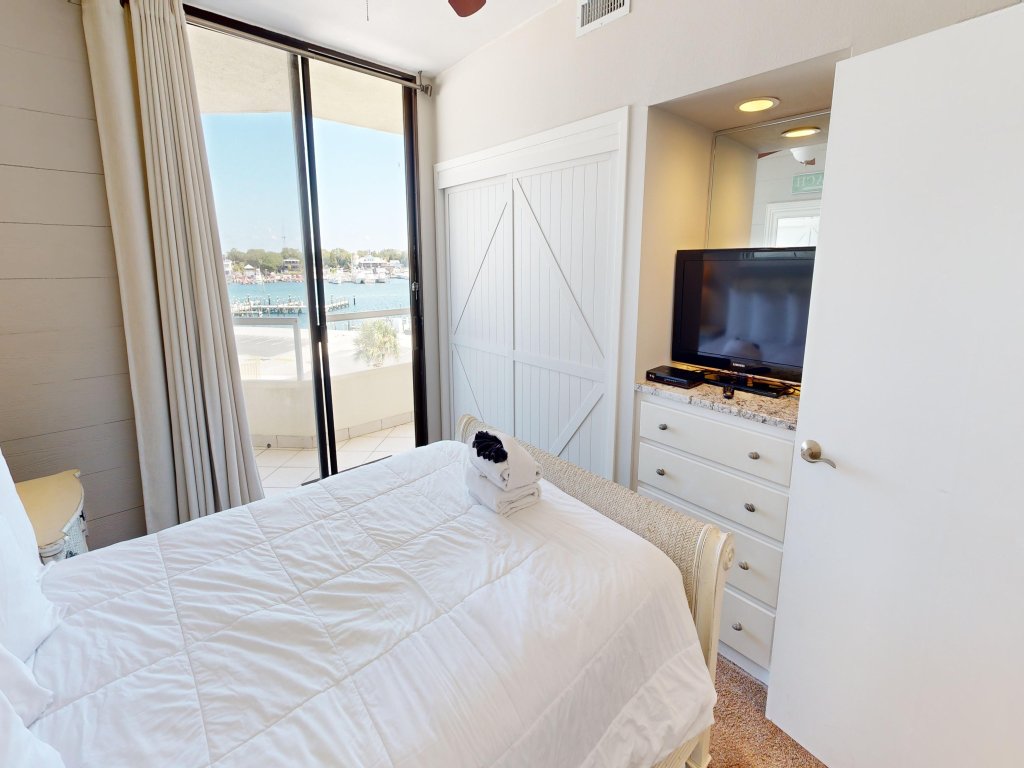East Pass 305 is a 2 BR on the Pass and absolutely gorgeous - Amazing Sunset Vacation Rental in Destin - RedAwning