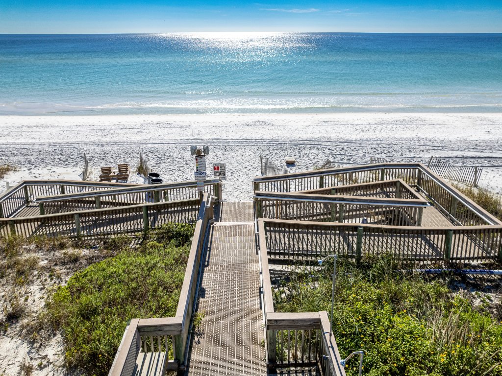 Ir 616 - 2 BR that sleeps 8 and sits beachside - Sunset Views! Vacation Rental in Destin - RedAwning