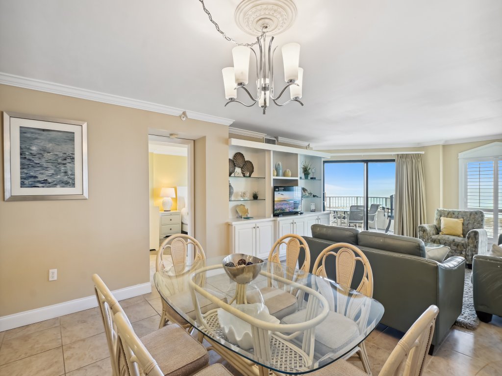IR 102 is a large 2 BR on the Gulf with free beach set up for 2 (seasonal) Vacation Rental in Destin - RedAwning
