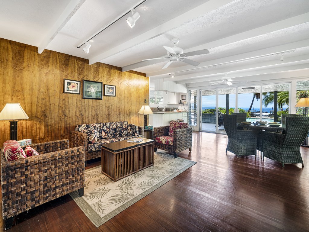 Hale Pahukoa Vacation Rental in Kailua Kona - RedAwning