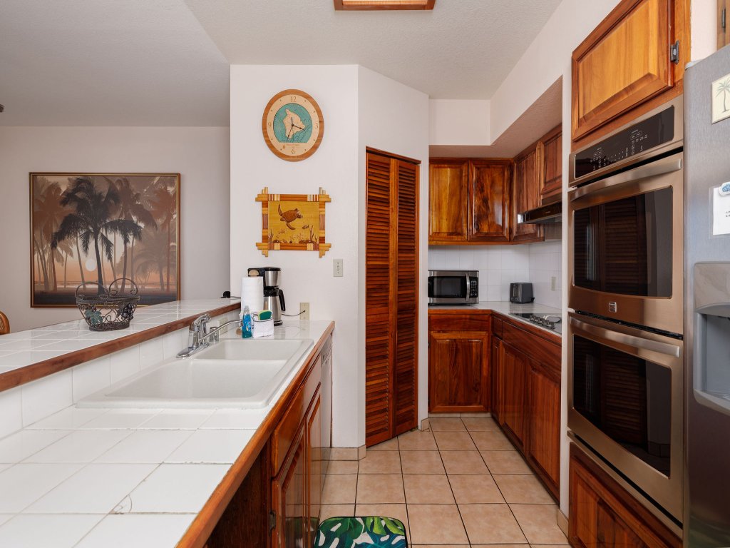Kahaluu Bay Villas #304 Vacation Rental in Kailua Kona - RedAwning