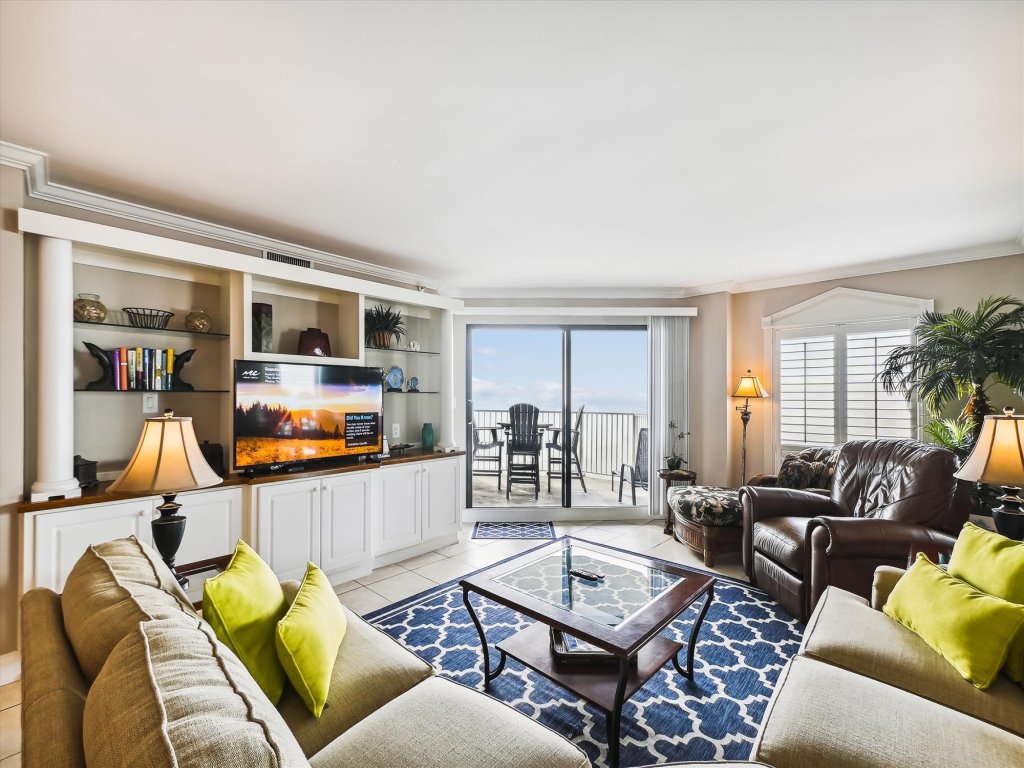 IR 610 is an Amazing 2 BR 2 Ba with Large Balcony and Awesome views! Vacation Rental in Destin - RedAwning