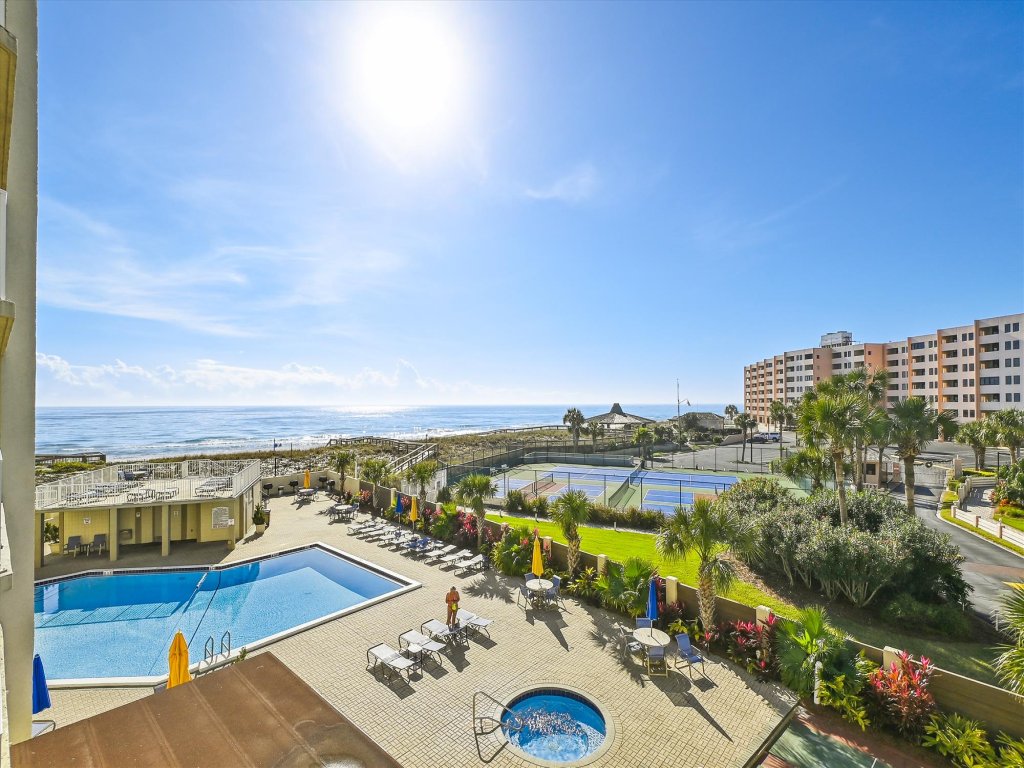 Spacious Gulf View Pet Friendly Condo with Balcony Vacation Rental in Destin - RedAwning
