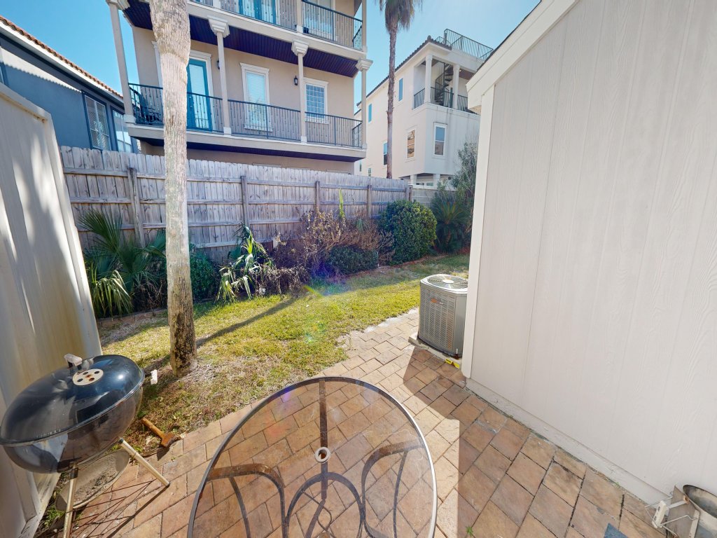 Southbay 97 - 3 BR with a short walk to the beach - Sleeps 8 Vacation Rental in Destin - RedAwning
