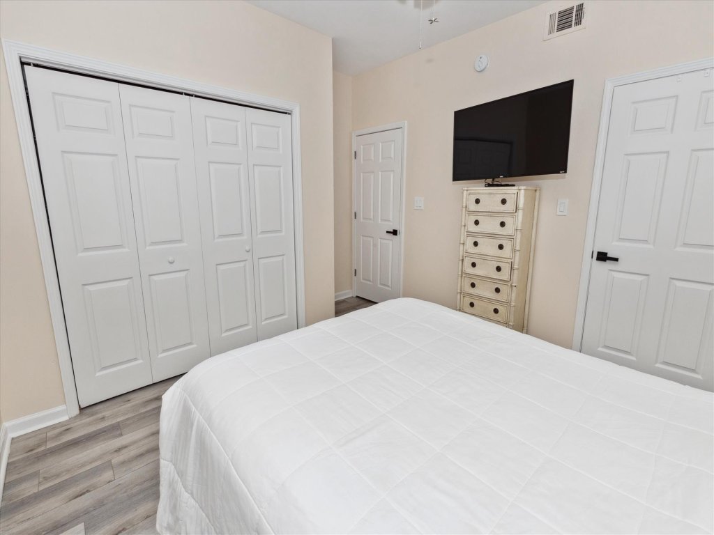 SPC9107 -Pet Friendly Ground Floor 3 BR close to the beach - sleeps 8 Vacation Rental in Destin - RedAwning