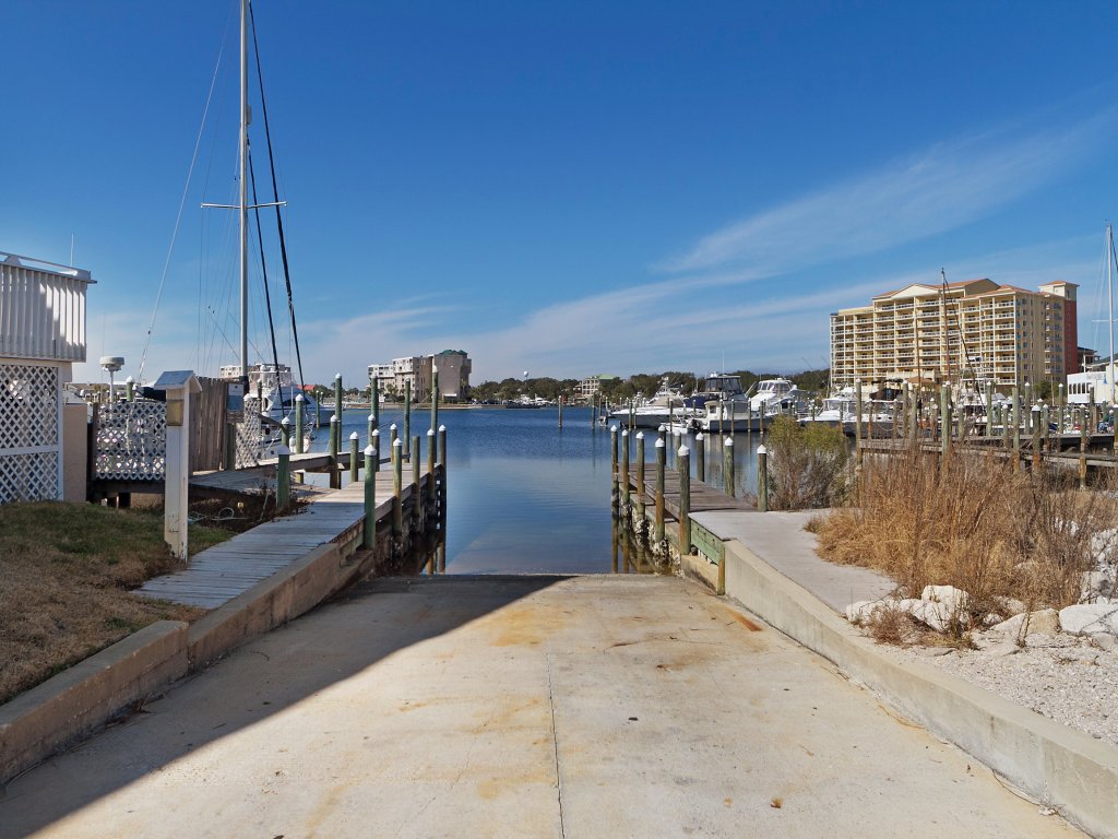 SPC9107 -Pet Friendly Ground Floor 3 BR close to the beach - sleeps 8 Vacation Rental in Destin - RedAwning