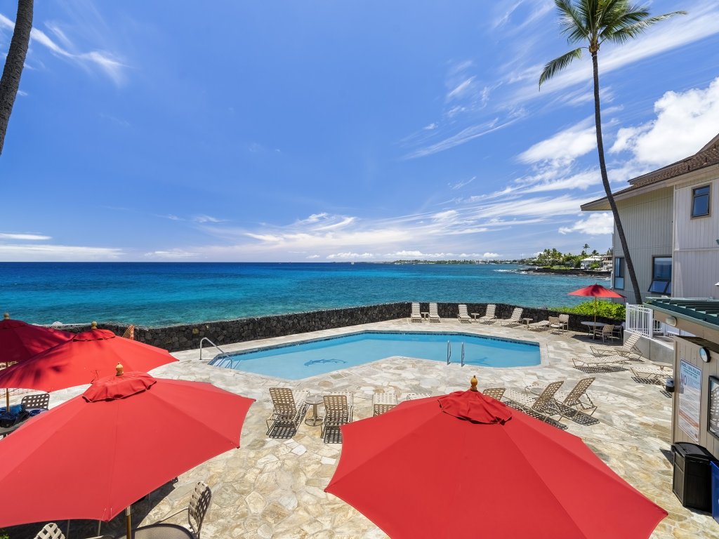 Sea Village 4-205 Vacation Rental in Kailua Kona - RedAwning