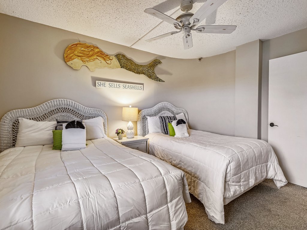 IR 209 Free Beach Service for largest 3 BR 3 BA at Inlet Reef over 2200 sf Vacation Rental in Destin - RedAwning