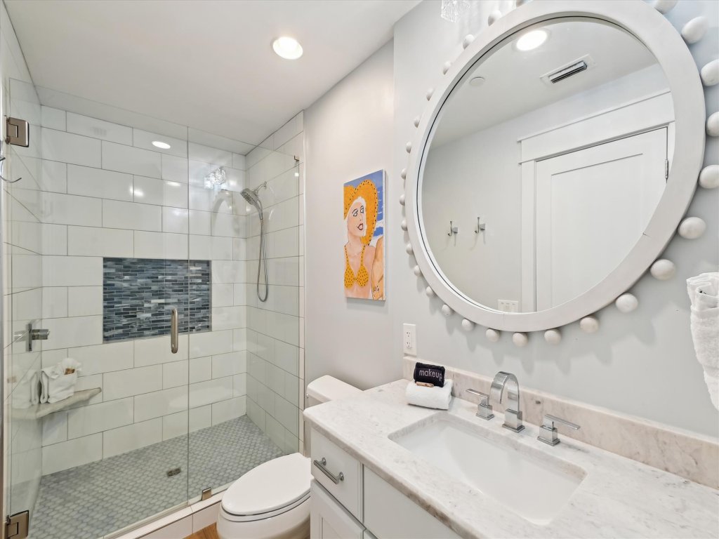 Oceania 201 - Rare 3 BR End unit with large balcony on the beach Vacation Rental in Destin - RedAwning