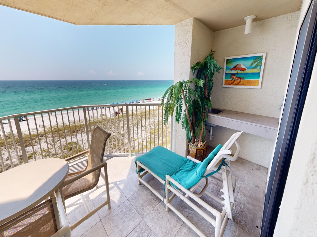 IR 308 is a spectacular 3 BR Gulf front with Free Beach Set up for 2 Vacation Rental in Destin - RedAwning