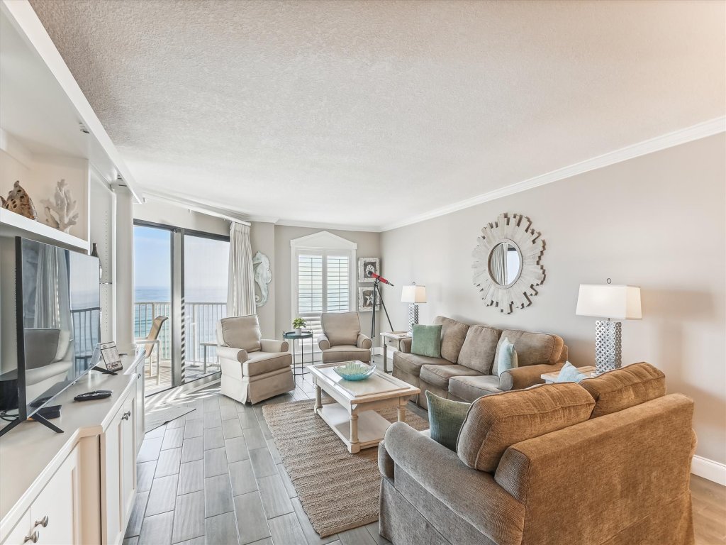 IR 403 is a Beautiful 2 BR Gulf Front with Washer Dryer over 1300 sf Vacation Rental in Destin - RedAwning