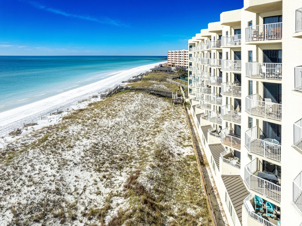 IR 403 is a Beautiful 2 BR Gulf Front with Washer Dryer over 1300 sf Vacation Rental in Destin - RedAwning