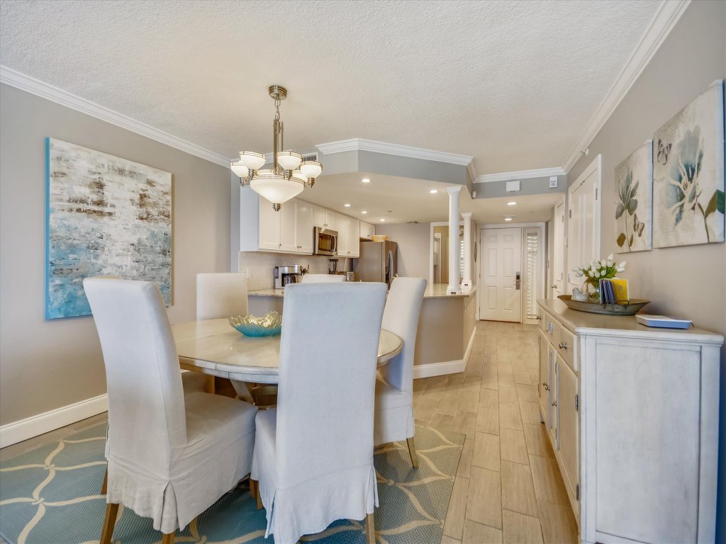 IR 403 is a Beautiful 2 BR Gulf Front with Washer Dryer over 1300 sf Vacation Rental in Destin - RedAwning