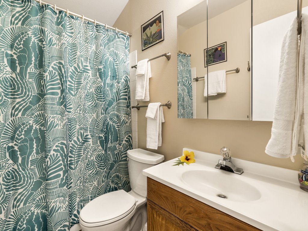 Kona Isle B31 Vacation Rental in Kailua Kona - RedAwning