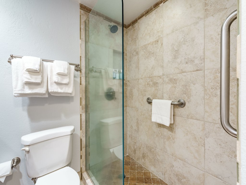 Royal Kahana 702 Studio Condo Vacation Rental in Lahaina - RedAwning