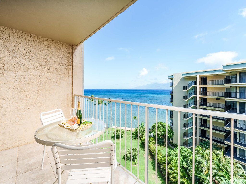 Royal Kahana 702 Studio Condo Vacation Rental in Lahaina - RedAwning