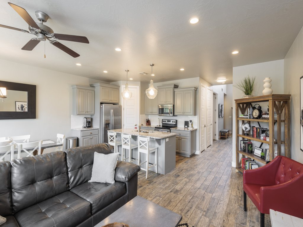 On The 18th Green Vacation Rental in St. George - RedAwning
