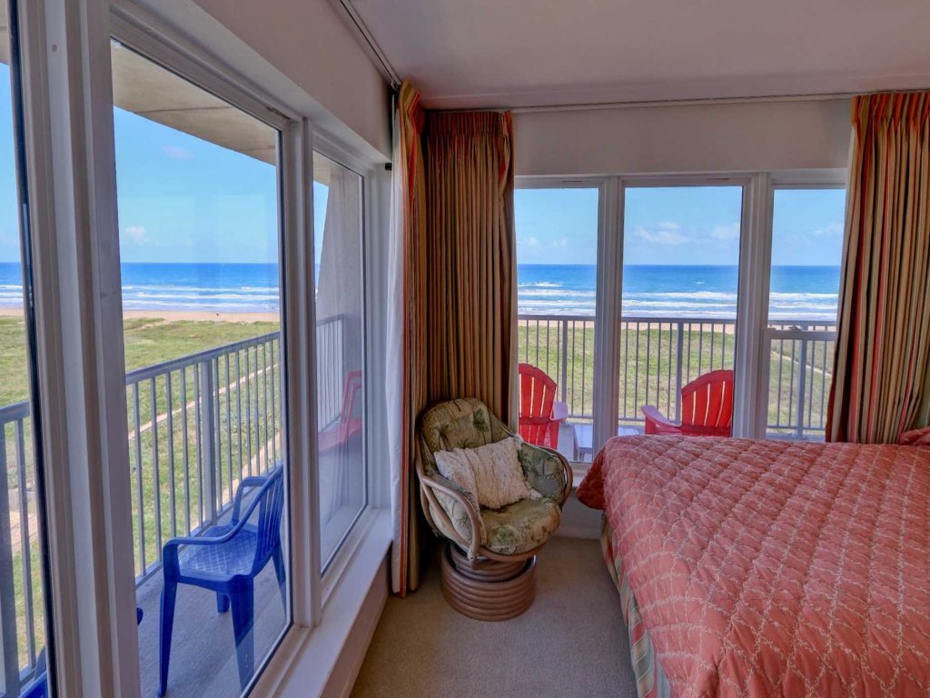 Edgewater 507 Vacation Rental in South Padre Island - RedAwning