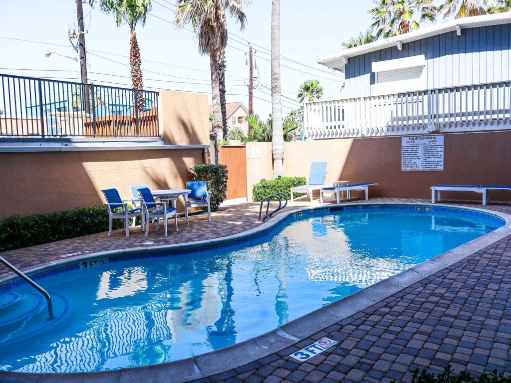 Seagull 101 Vacation Rental in South Padre Island - RedAwning