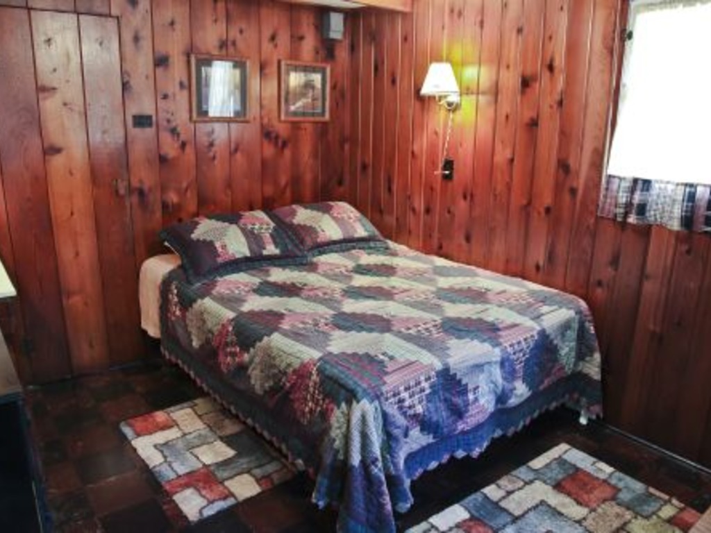 Cabin #4 - Loon's Landing Vacation Rental in Carp Lake - RedAwning