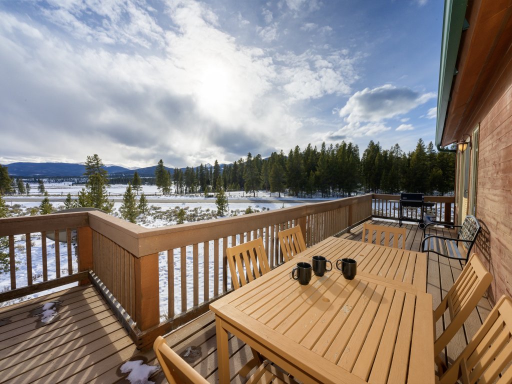 Mountain Peak Vacation Rental in Tabernash - RedAwning