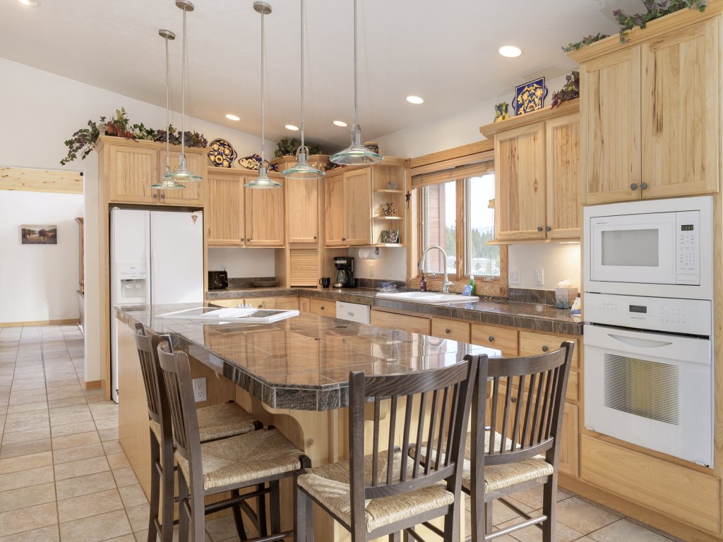Mountain Peak Vacation Rental in Tabernash - RedAwning